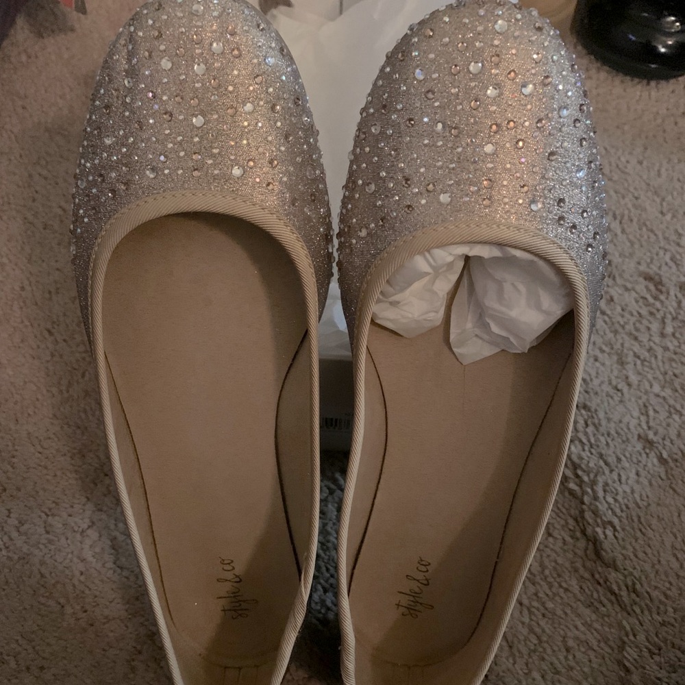 Gold flats